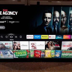 Set up this 23.8" monitor to enjoy stunning picture quality. The HP monitor feat